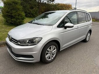 VW Touran 2.0TDi r.v.2020 manuál 110kw panorama el. tažné