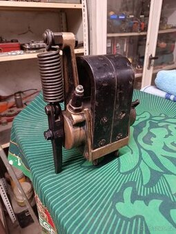 Stabilní motor magneto Bosch