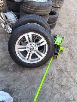 17" letni BMW X3 235/55/17 zanovni pneu