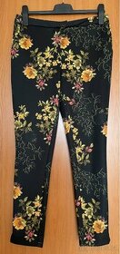 Elegantní kalhoty s potiskem květin (strečové)
