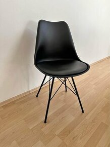 Černá plastová židle (6x)