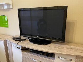Plazmová televize Panasonic + příslušenství