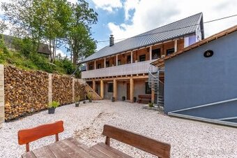 Bytový Dům a Ubytovací zařízení a stavební pozemek