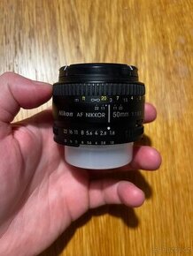 AF NIKKOR 50mm f/1.8D - 1