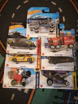 40 kč Hot wheels