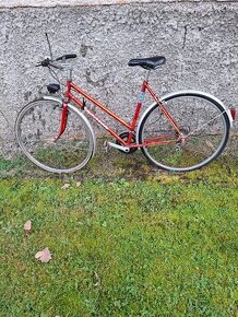 Červené kolo Favorit - 1