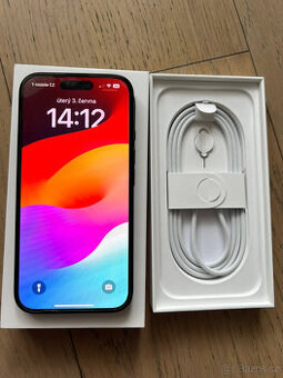 Zánovní Apple iPhone 16 Black 128GB - kompletní balení