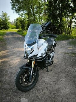 CFMOTO 650 MT