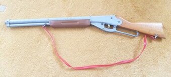 staré hračky- klavír, Colt LONE STAR, špuntovka