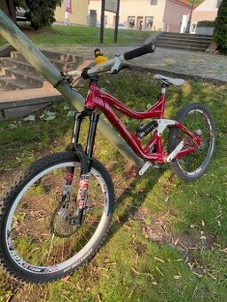 Celoodpruzene kolo Specialized big hit 1