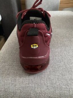 NIKE AIR VAPORMAX PLUS - 1