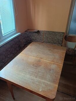 Rohová lavice do kuchyně + stůl + 4 x židle