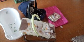 Autosedačka lehátko vanička podložka plínky