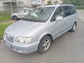 7 míst LPG Hyundai Trajet 2.0 i