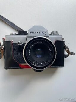 Analogový fotoaparát PRAKTICA L