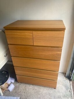 Komoda IKEA Malm se 6 zásuvkami - dubová dýha