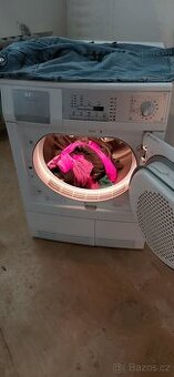 Aeg suṣ̌ička .tepel.čerpadlo starṣ̌í plně funkční