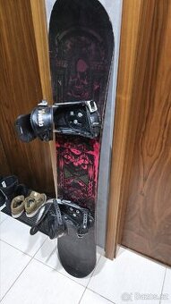 Snowboard Burton s vázáním 162cm