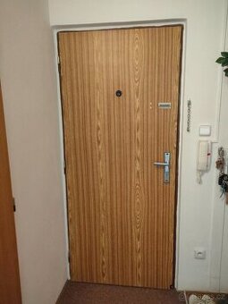 Vchodové protipožární dveře do bytu