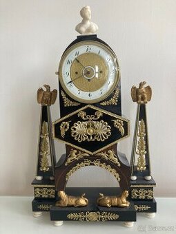 EMPIROVE HODINY S MOROVYMY SLOUPY