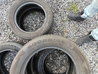 Ford Mondeo MK4, celoroční pneu 215/55/16, zánovní