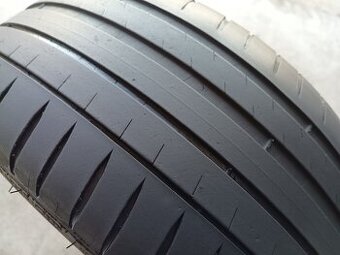225/40 R18 MICHELIN (0321)
