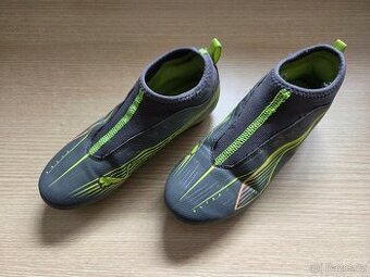 PUMA dětské kopačky Ultra 5 Match Laceless FG/AG