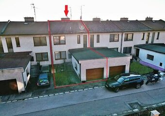 Prodej řadového domu ve Dvoře Králové nad Labem, 289 m2