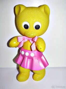 RETRO hračka medvídek holčička v sukni / plast