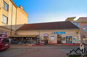 Prodej nemovitostí na náměstí v Letovicích - 1