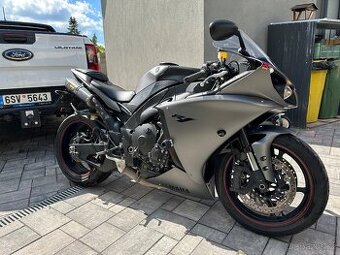 Yamaha YZF-R1 (2013), Akrapovič, 29 600 km – krásný stav