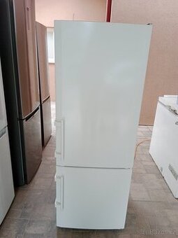 Lednice s mrazakem Liebherr