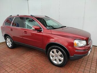 Volvo XC90 2.4 D5 AWD AT 7 MÍST 2010 ČR 1.MAJ. SERVIS VOLVO