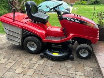 Zahradní traktůrek traktor Honda 2 válec 20HP