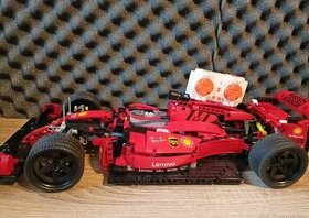 Lego červená formule