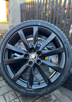 Škoda 5x112 r 18 zimní sada - 1