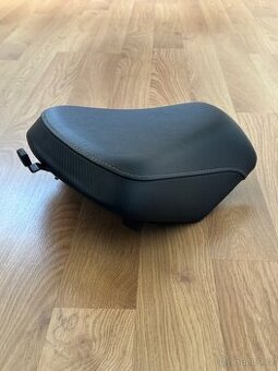 Originál zvýšené sedlo pro Kawasaki Z650 - 1