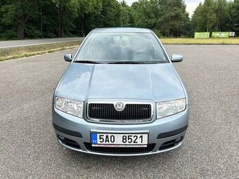 Škoda Fabia najeto 20.000 km, nová z ČR seris. kniha