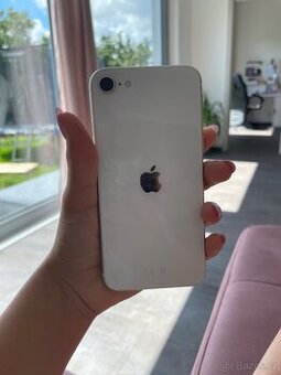 iPhone SE 2020 - 1