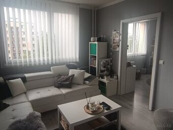 Rohová sedací souprava s úložným prostorem