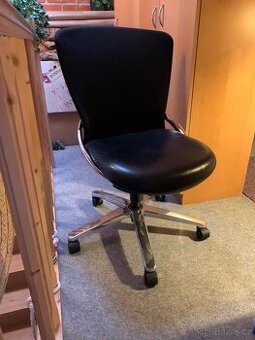 König Neurath, kolečková židle