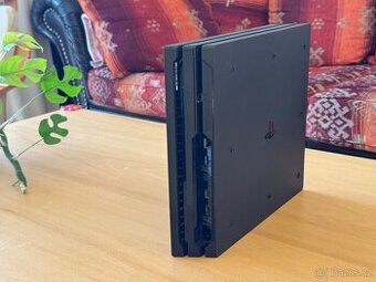 Prodám Sony Playstation 4 Pro