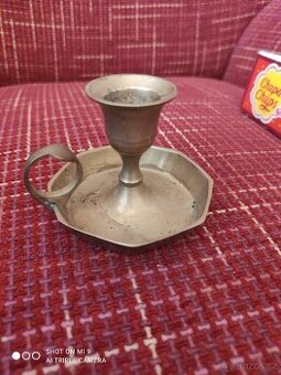 Mosazný malý svícen