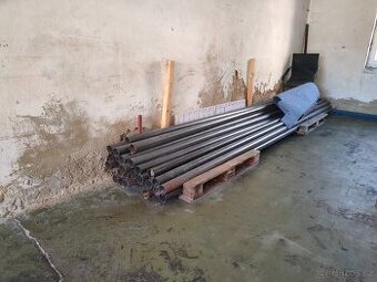 Ocelové trubky průměr 76mm ,stěna 3mm , délka 4910mm
