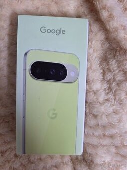 Google Pixel 10 Lemongrass