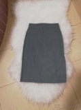 Šedá sukně