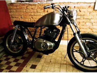Suzuki GS450 1988 custom na Caferacer k dodělání