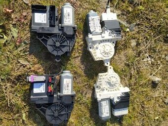 Řídící jednotka dveří Škoda Octavia 2