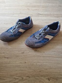 Bugatti modré vel. 44