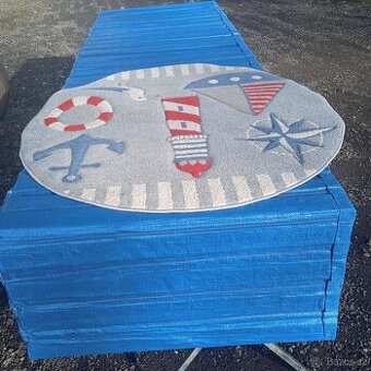 ,Koberec kulatého tvaru rozměr 120cm)